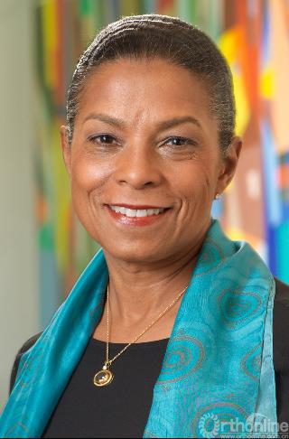 瑞莎·拉维佐-默瑞(Risa Lavizzo-Nourey).jpg