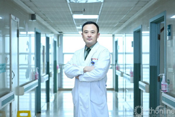 18-张瑗主任照片.png